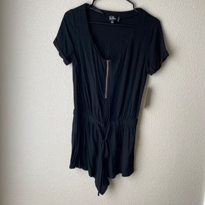 Lulu romper black NWT